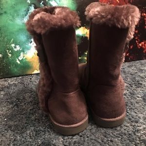 Airwalk Dark Gray size 5 Snow Boots